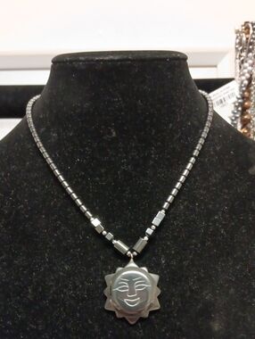 Sun Face Hematite Pendant Necklace - Black